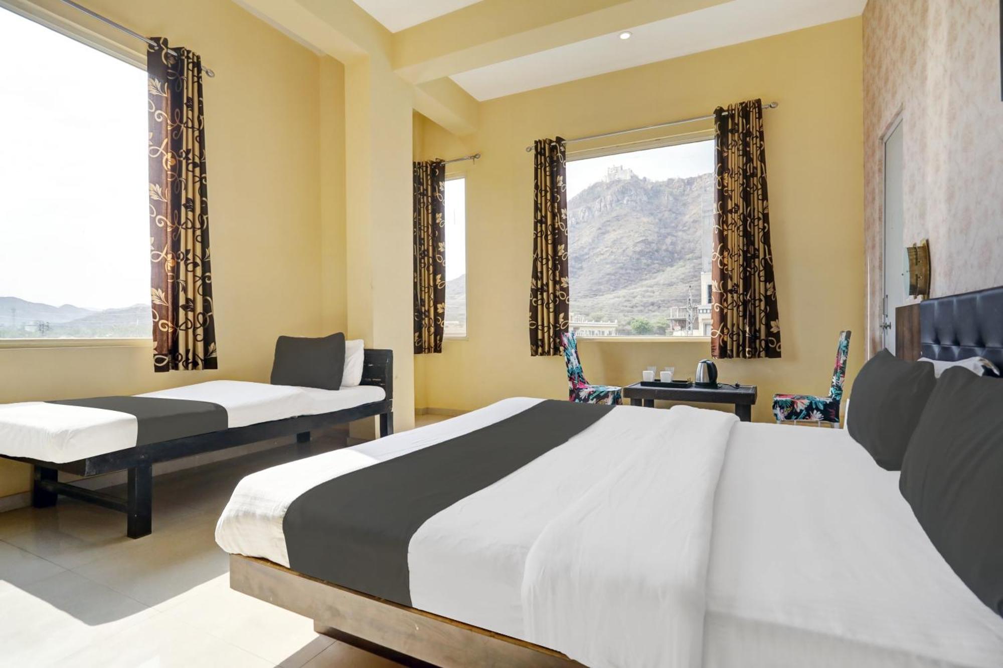 Hotel Collection O Amet Garh Udajpur Zewnętrze zdjęcie