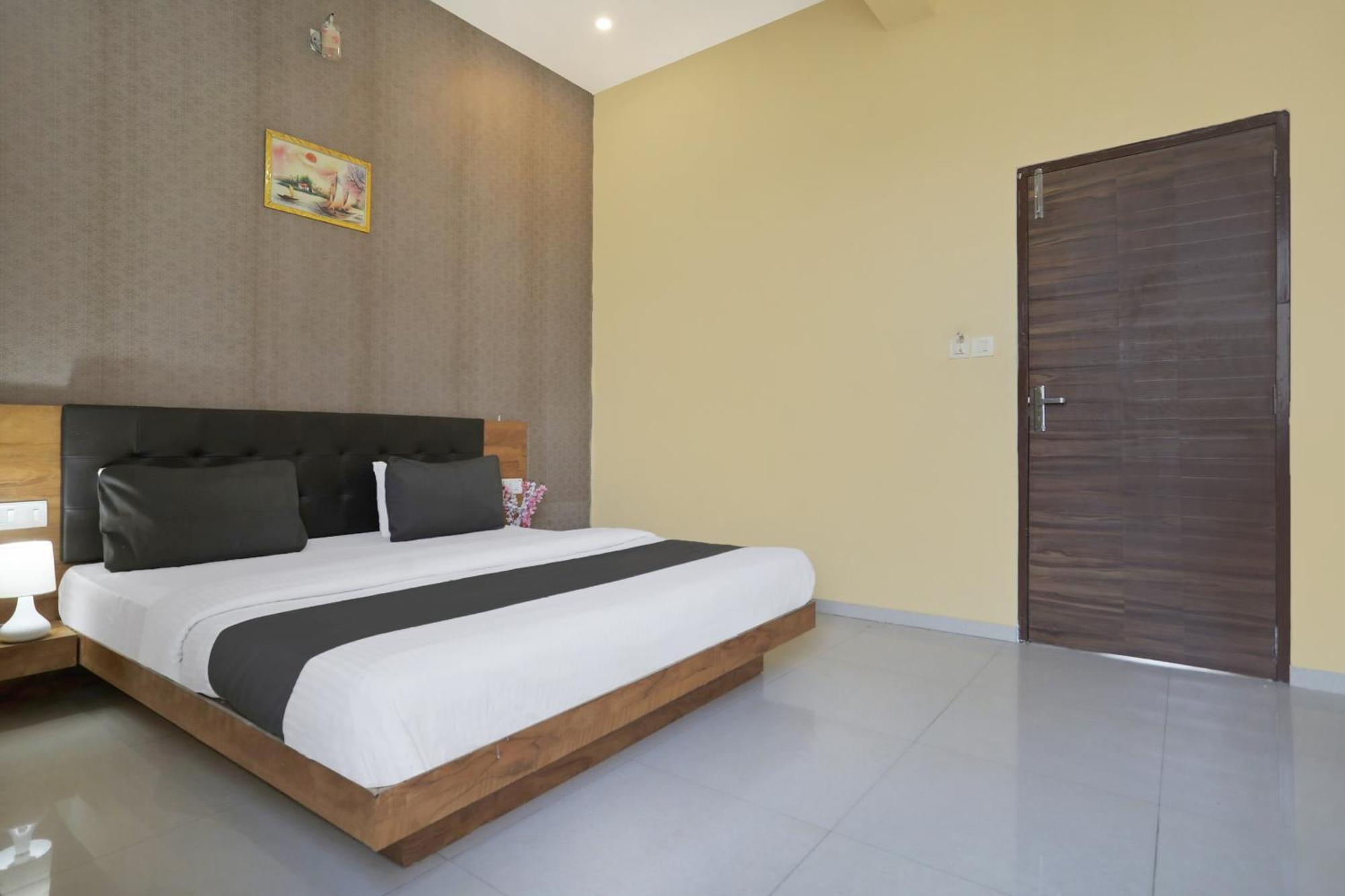 Hotel Collection O Amet Garh Udajpur Zewnętrze zdjęcie