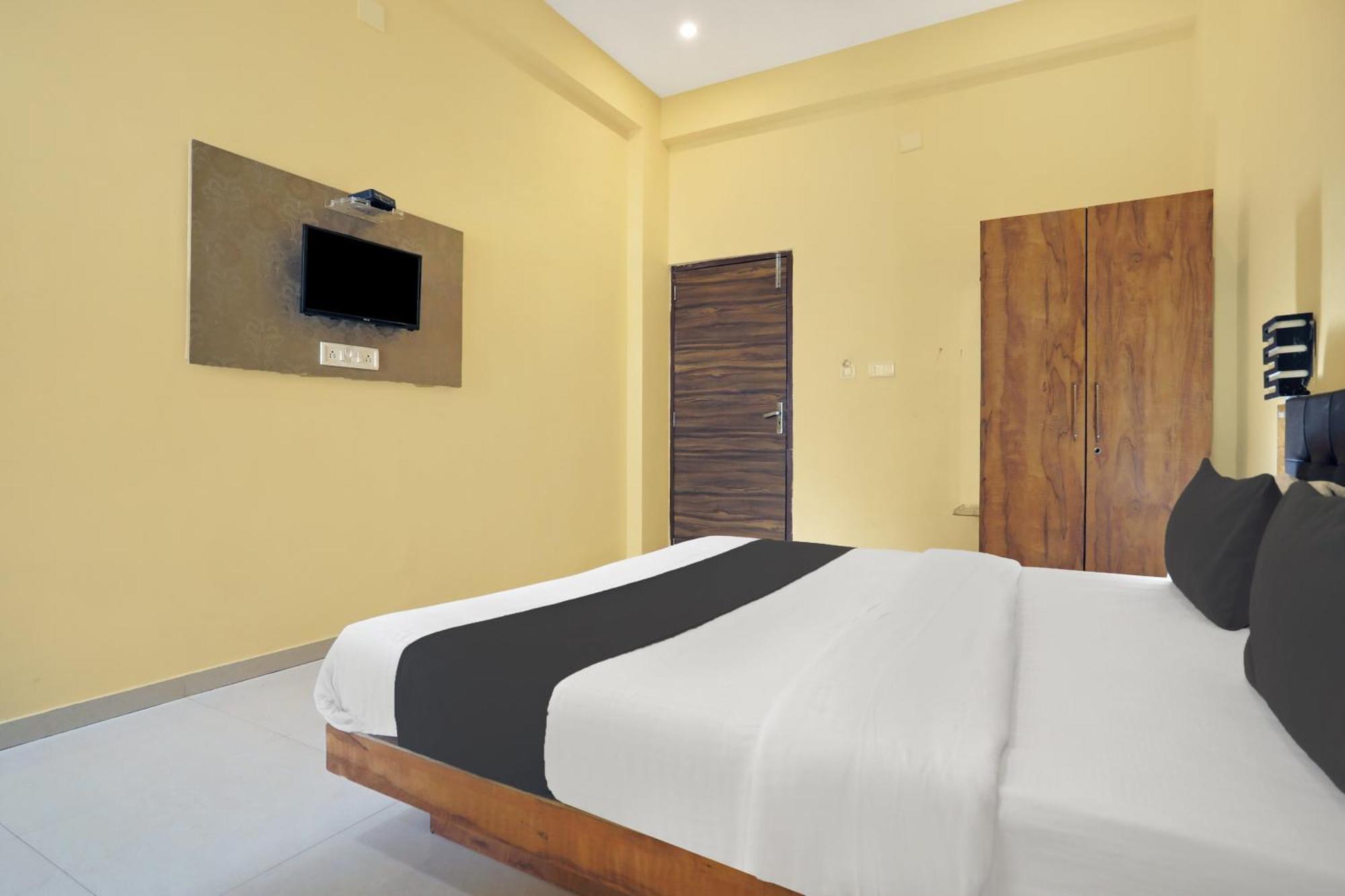 Hotel Collection O Amet Garh Udajpur Zewnętrze zdjęcie